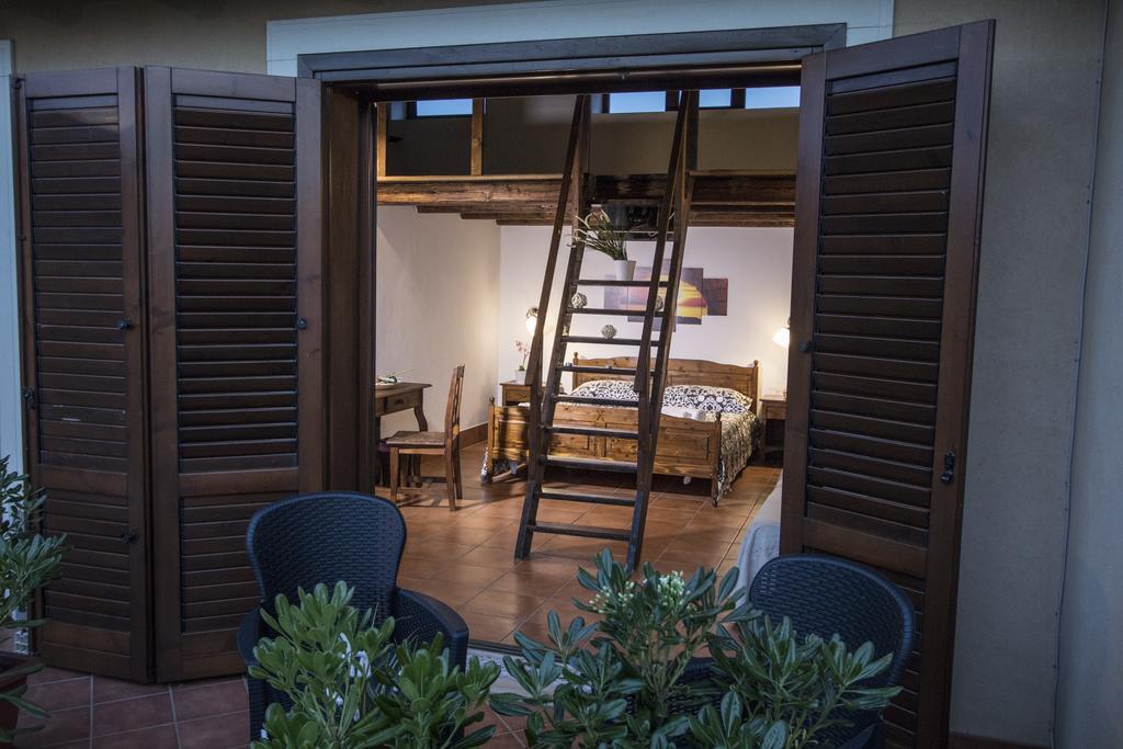B&B Casale Siciliano Di Miryam Tiralongo Авола Екстериор снимка