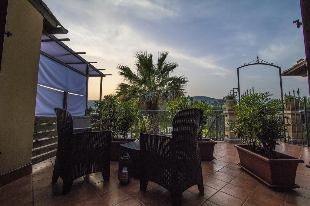 B&B Casale Siciliano Di Miryam Tiralongo Авола Екстериор снимка