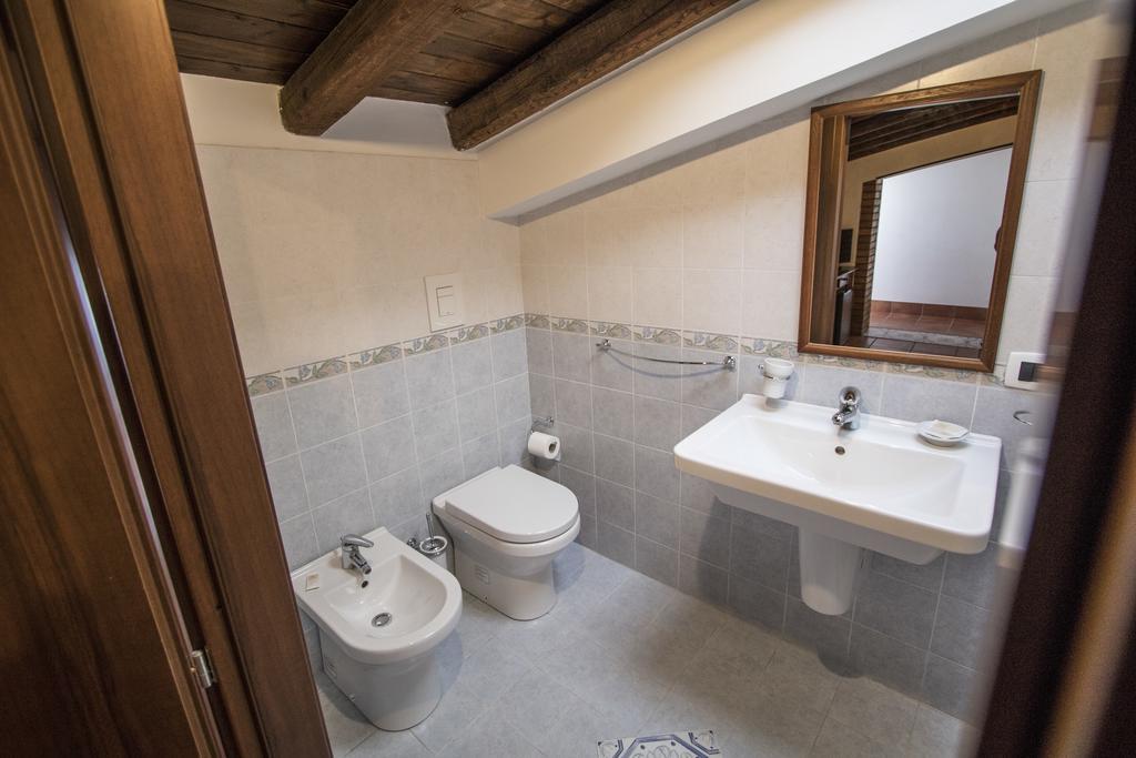 B&B Casale Siciliano Di Miryam Tiralongo Авола Екстериор снимка