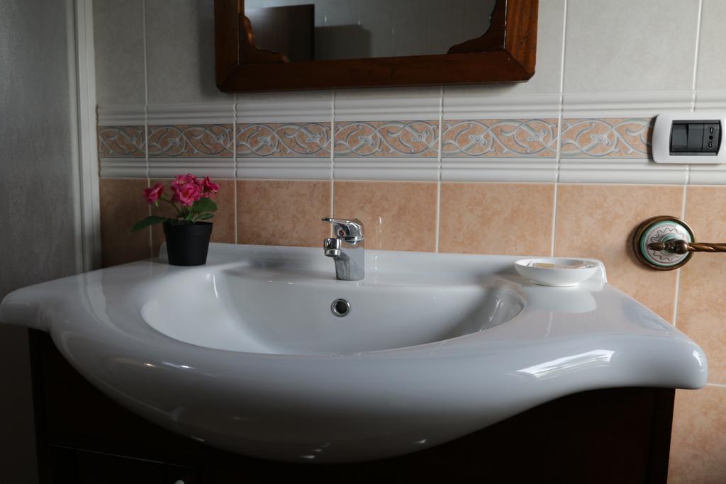 B&B Casale Siciliano Di Miryam Tiralongo Авола Екстериор снимка