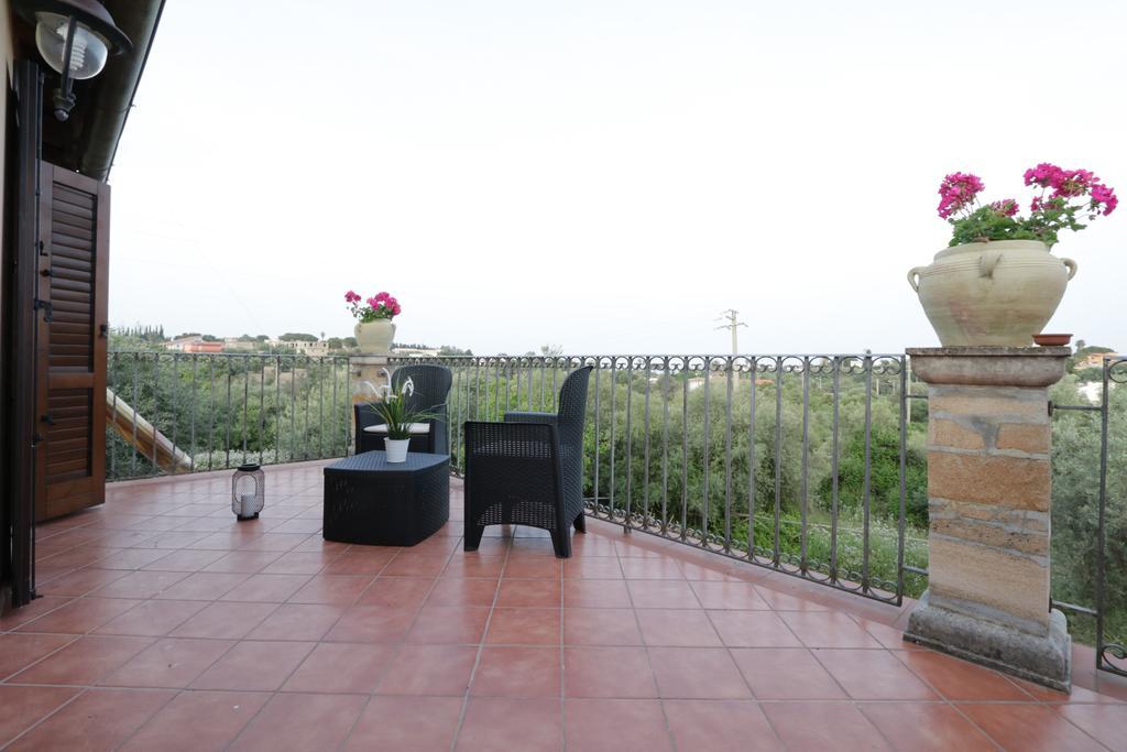 B&B Casale Siciliano Di Miryam Tiralongo Авола Екстериор снимка